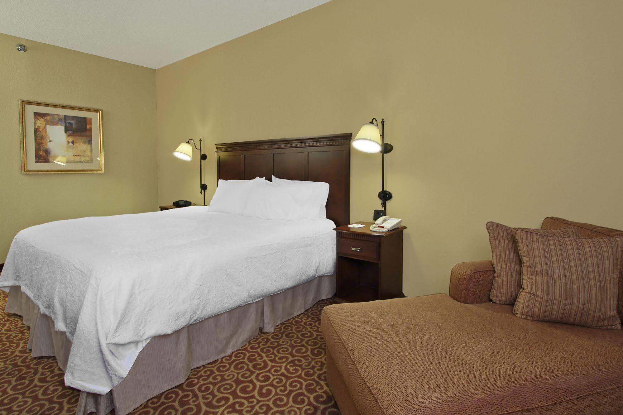 Hampton Inn Ruston Exteriör bild